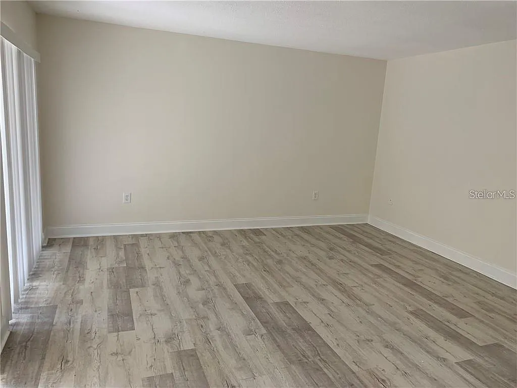 2 bed, 1.0 bath, 783 sqft, $1,300 — Photo 3