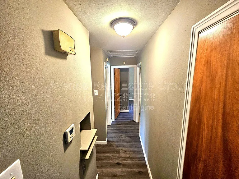 1130 Forest Home Dr — Photo 4