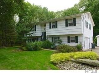 49 Lorna Ln, Suffern, NY 10901