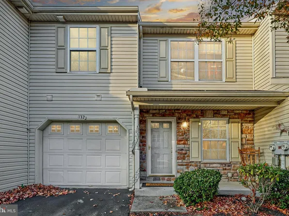 132 Mapleton Blvd, Harrisburg, PA 17112