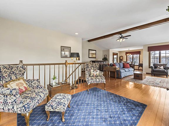 5th image of 219 Village Dr #219