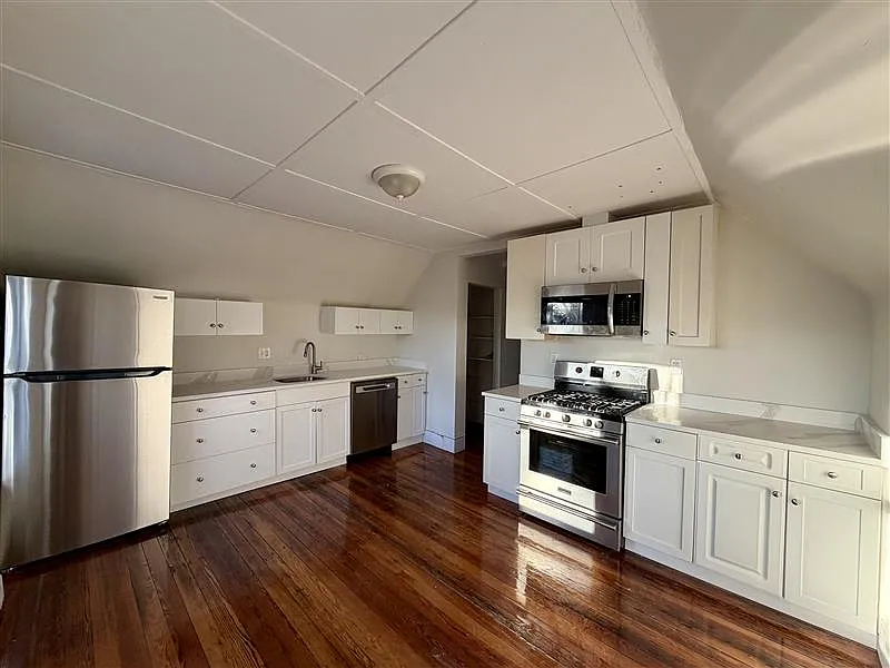 94 Morrison Ave #3