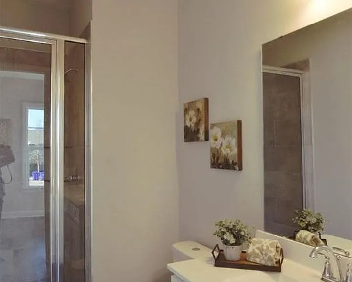 118 Philips Sq — Photo 31