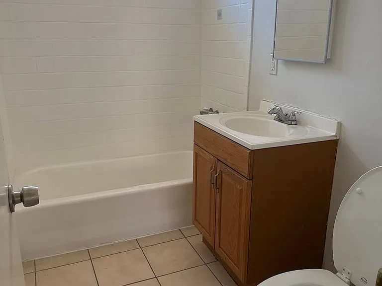 616-618 S Santa Anita Ave — Photo 6