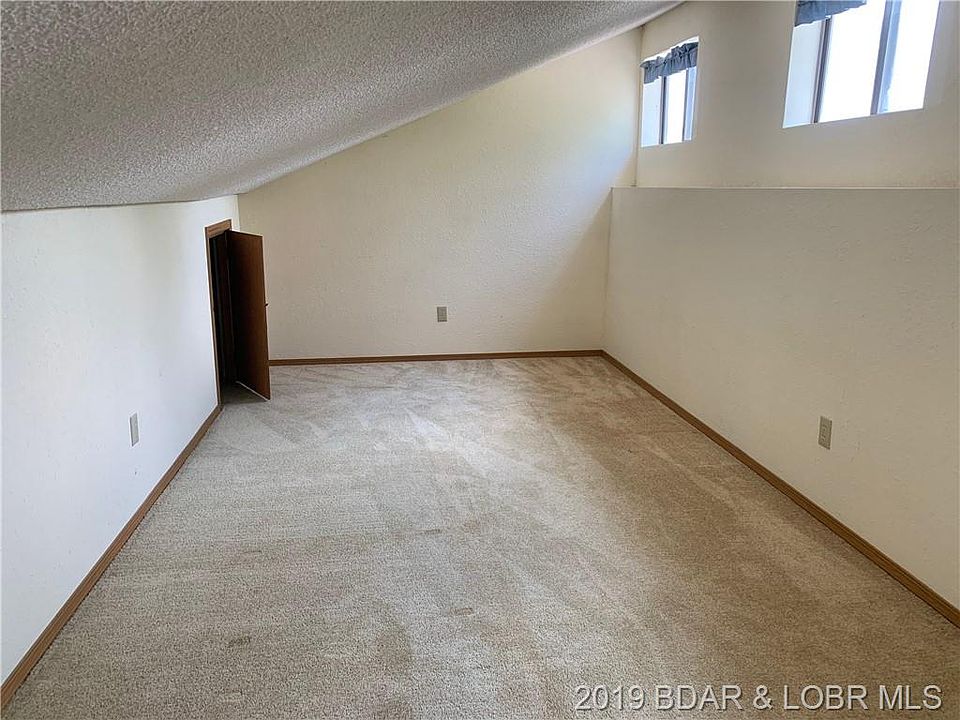 2nd image of 409 N Fish Haven Rd