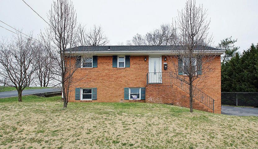 1st image of 320 Cedar Ave