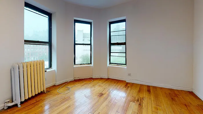 Rented by Bond New York | media 12