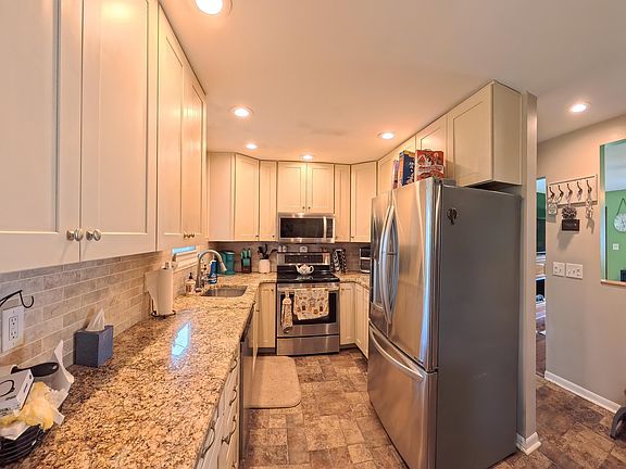 5th image of 2575 McDaniel Ct