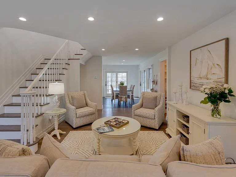 24 Stratton Sq — Photo 6