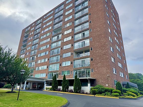 3rd image of 1414 Continental Dr