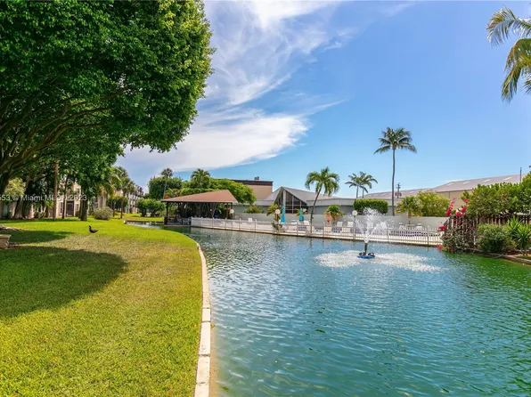 890 N Federal Hwy APT 305, Lantana, FL 33462