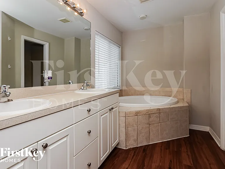 3919 3rd St W — Photo 12