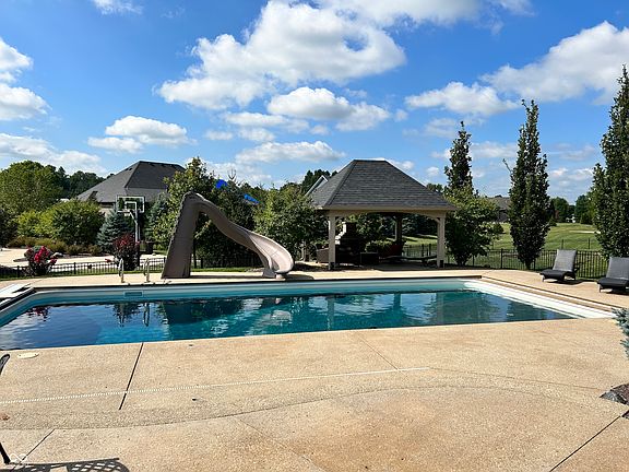 2nd image of 5373 Ashby Ct