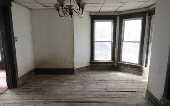 4th image of 7415 S Kingston Ave