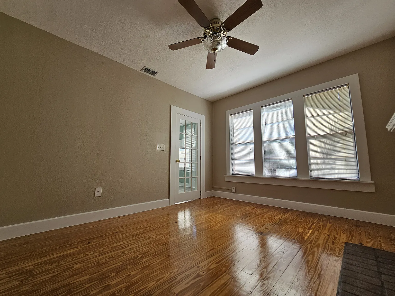 5907 N Highland Ave — Photo 3