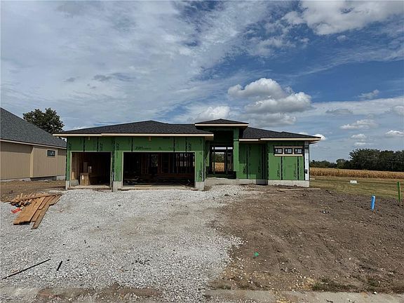 4th image of 14 Red Fox Cir