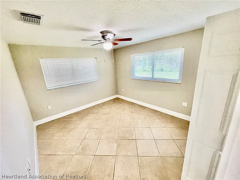 1409 Palm Way — Photo 27