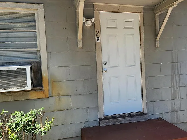 609 SW 4th Ave #2 — Photo 8