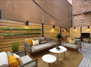 139 E 13th St #1R, New York, NY 10003