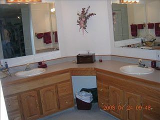 3rd image of 1204 Desert View Dr