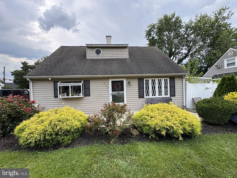 1st image of 609 Fairhill Rd