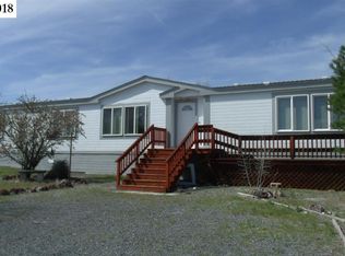 725 945th Highway 395 E, Litchfield, CA 96117