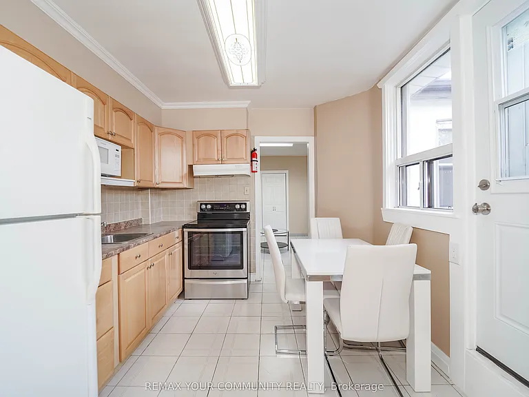 1378 Danforth Ave S #1 — Photo 28