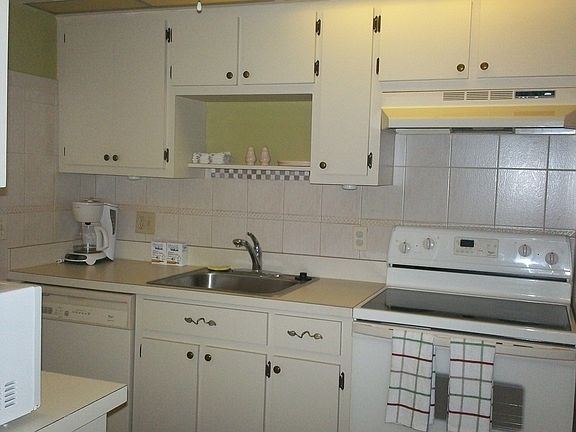 3rd image of 14920 Summerlin Woods Dr Unit 4