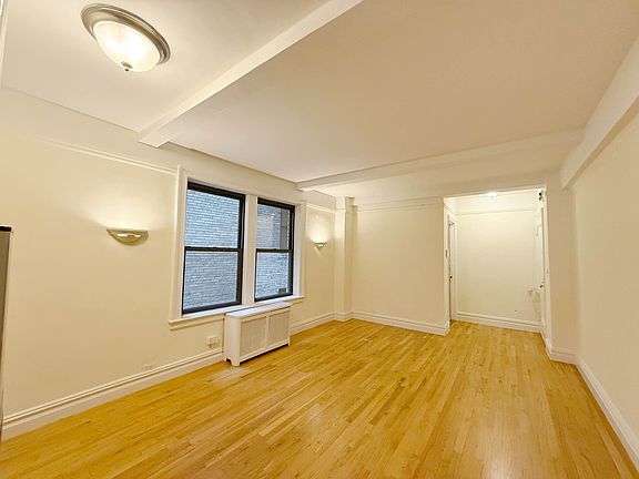 4th image of 305 Lexington Ave APT 6C