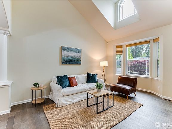 5th image of 16519 37th Drive SE