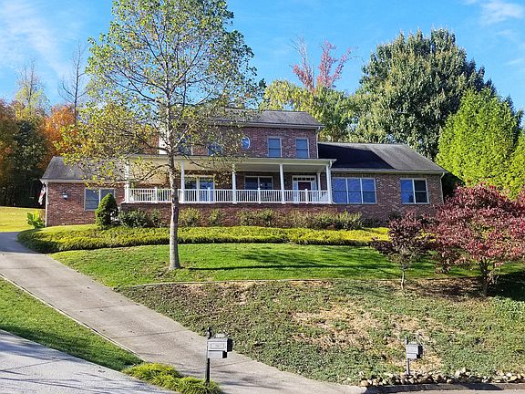 2nd image of 8129 Laurel Falls Ln