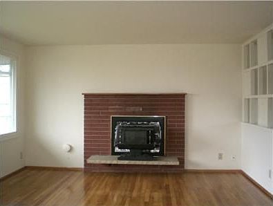 4th image of 1609 S 261st Pl