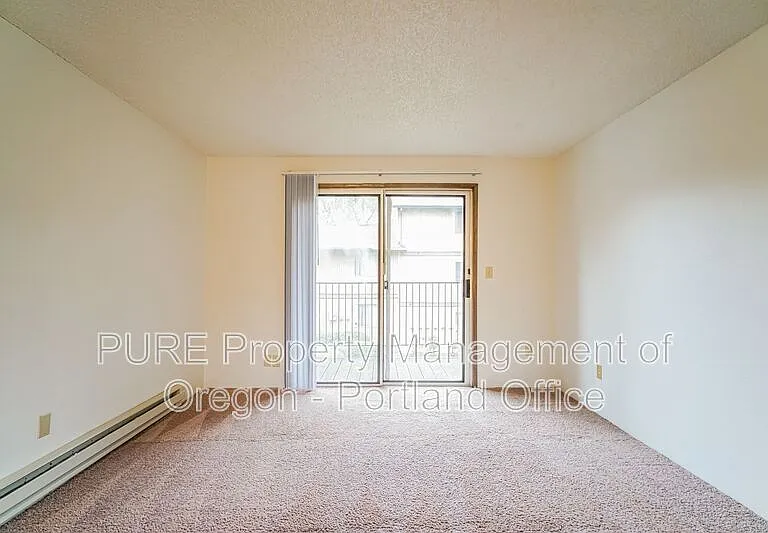 Parkway Garden — Photo 34