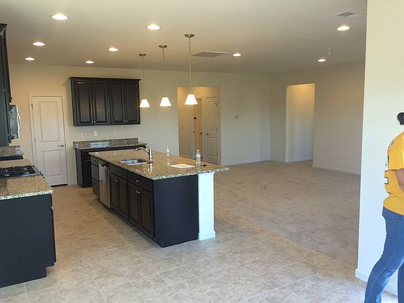 4th image of 1007 New Eanes Dr