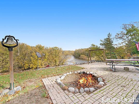 5th image of 3119 Riverbend Trl