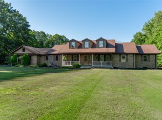 8800 Francis Rd, Girard, PA 16417
