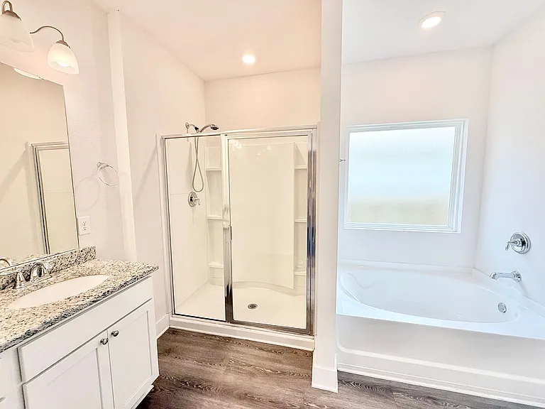 5733 Danbury Blvd — Photo 8