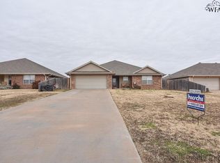 1000 E Texas Ave, Iowa Park, TX 76367