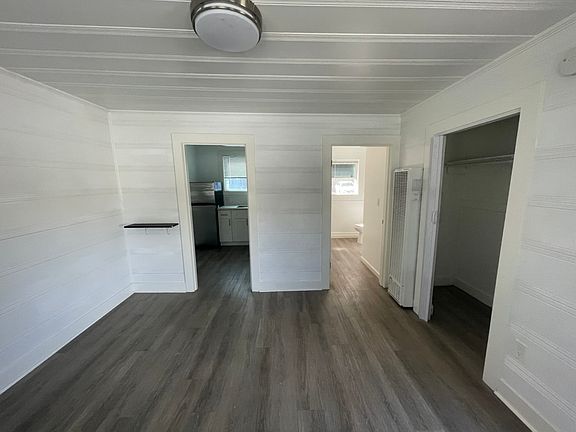 4th image of 2530 Francisco Blvd #3