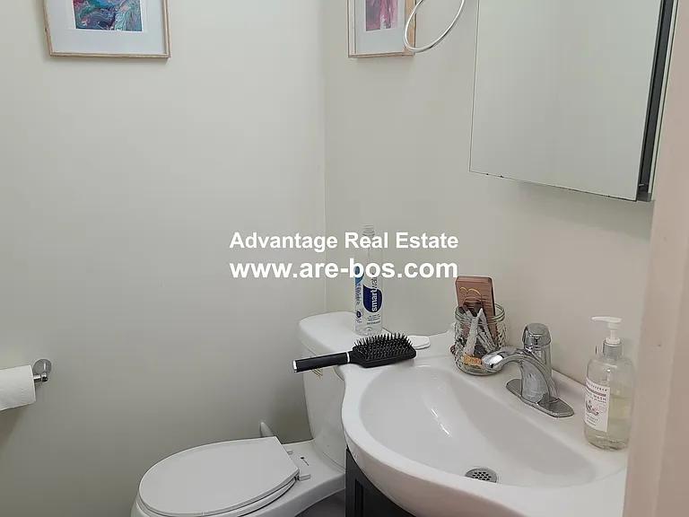 121 Webster Ave #1 — Photo 9
