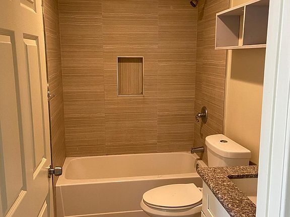 5th image of 3980 S Hobart Blvd
