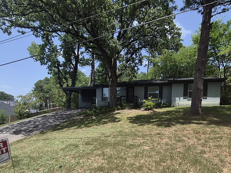 2512 Sheryl Ln — Photo 4
