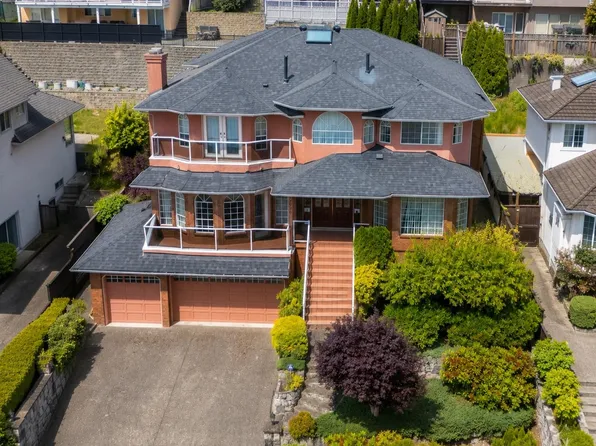 2248 Sicamous Ave, Coquitlam, BC V3K 6R9