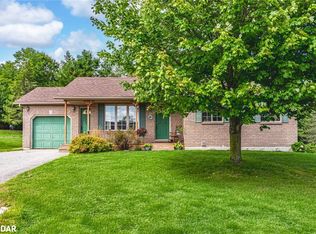 55 Marlow Cir, Springwater, ON L0L 1V0