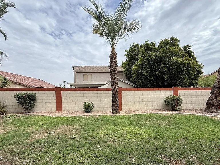 518 W Scott Ave — Photo 27