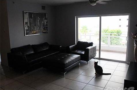 2nd image of 471 NE 25th St APT 402