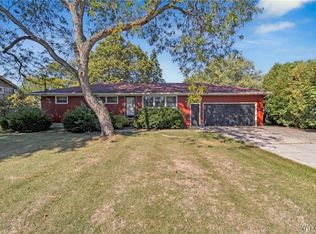 7612 Saint Joseph Rd, Niagara Falls, NY 14304