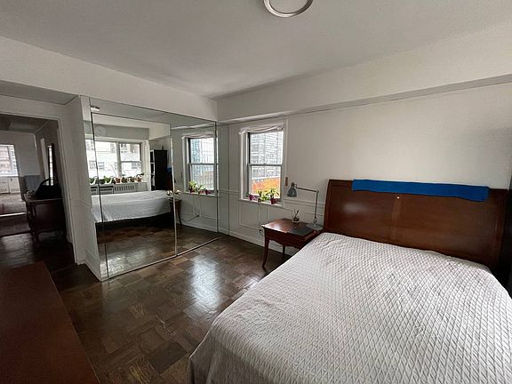 4th image of 333 E 46th St #14H