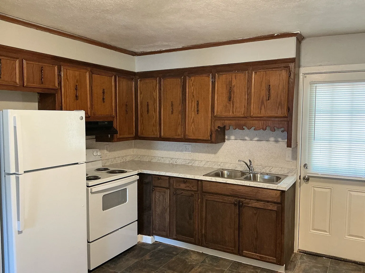 2 bed, 760 sqft, $975 — Photo 3