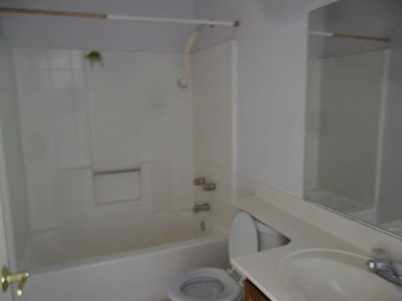 4th image of 5331 W Avenue L2